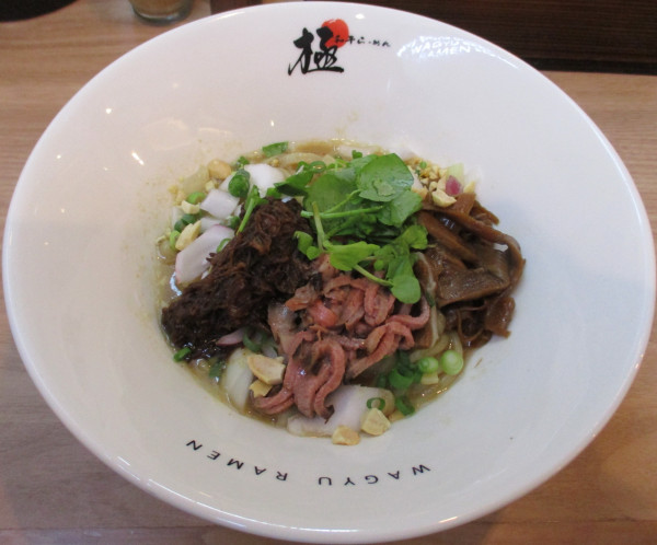 「和牛まぜそば　1100円」@和牛らーめん 極の写真