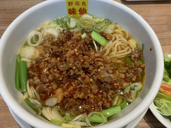 「台湾ラーメン アメリカン＋半チャーハン（ランチＥセット）」@郭 政良 味仙 東京ニュー新橋ビル店の写真
