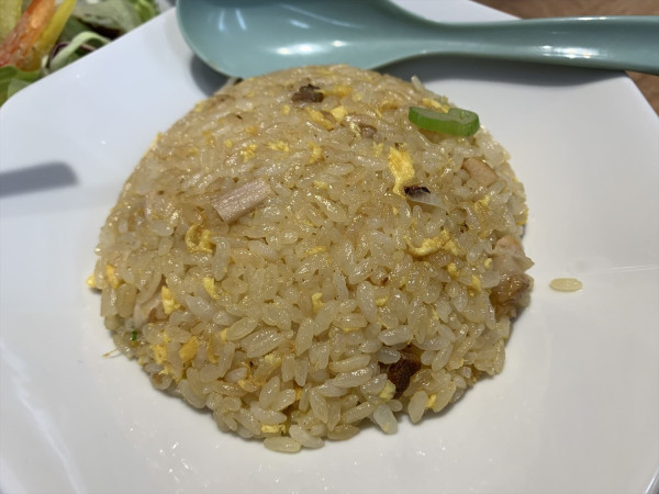 「台湾ラーメン アメリカン＋半チャーハン（ランチＥセット）」@郭 政良 味仙 東京ニュー新橋ビル店の写真