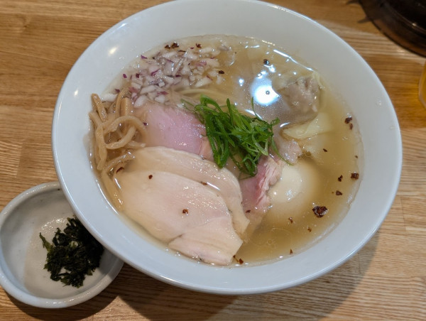 「特製塩らーめん」@RAMEN TOMOの写真