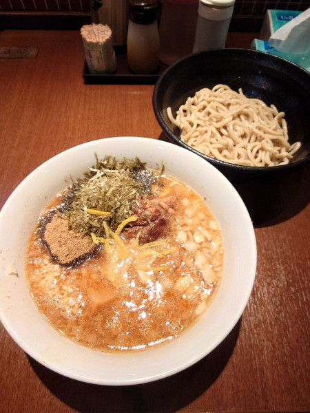 「甘だれ魚粉つけ麺(150g、1200円)」@立川マシマシ 8号店の写真