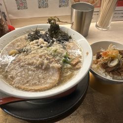 背脂煮干しそば