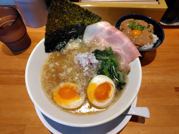 「松葉蟹の焼き出汁背脂中華蕎麦（塩）1500円（この日限定）」@麺家 たけ田の写真