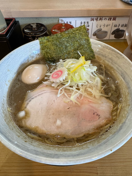 「濃厚煮干 醤油」@麺屋なると 伊奈店の写真