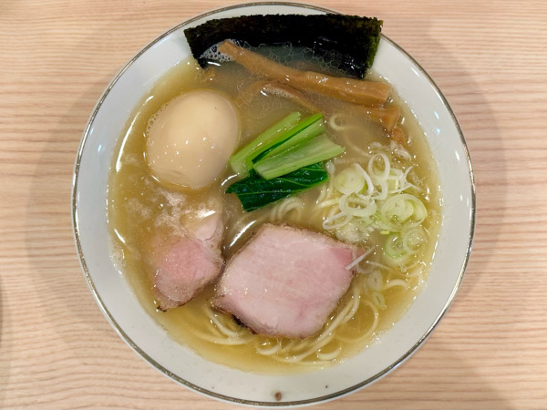 「★味付けたまご塩らーめん🍜¥1,250」@らーめん3000の写真