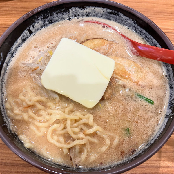 「北海道味噌超バターらーめん1067円」@麺場 田所商店 イオンモール千葉ニュータウン店の写真