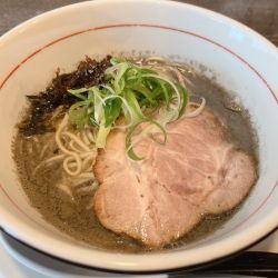 煮干しらーめん　白醤油（1000円）