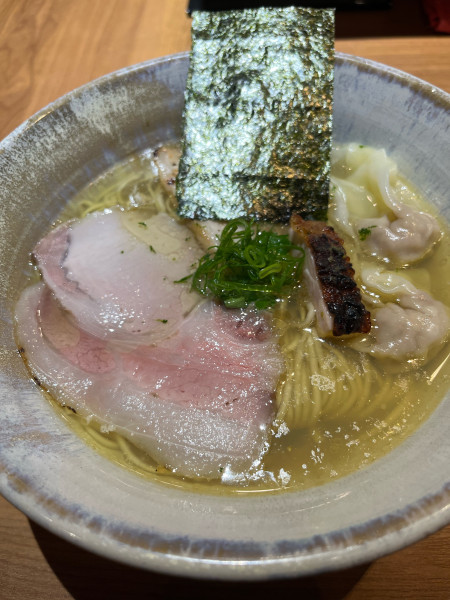 「特上塩らぁめん」@Japanese Ramen 五感の写真