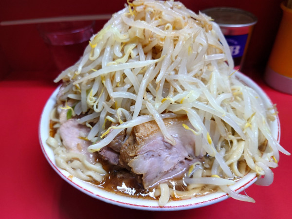 「大豚  野菜  ニンニク  カラメ」@ラーメン二郎 三田本店の写真