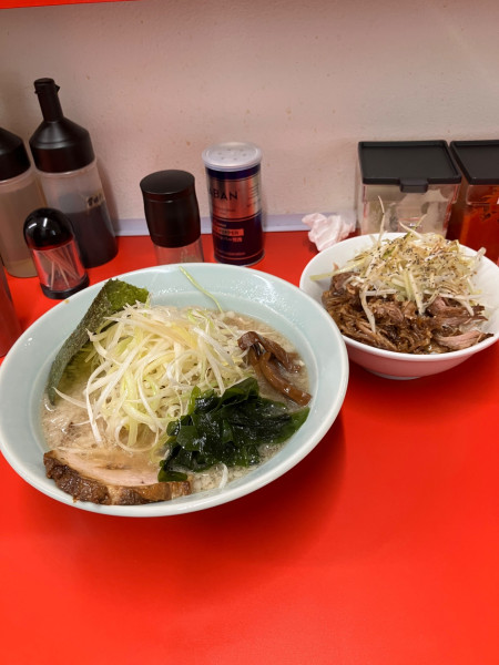 「ネギラーメン　ネギチャ丼」@ラーメンショップ まるQの写真