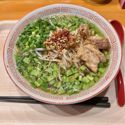 ニラそば（1000円）＋西荻タンタンめん（900円）＋ワンタン（150円）