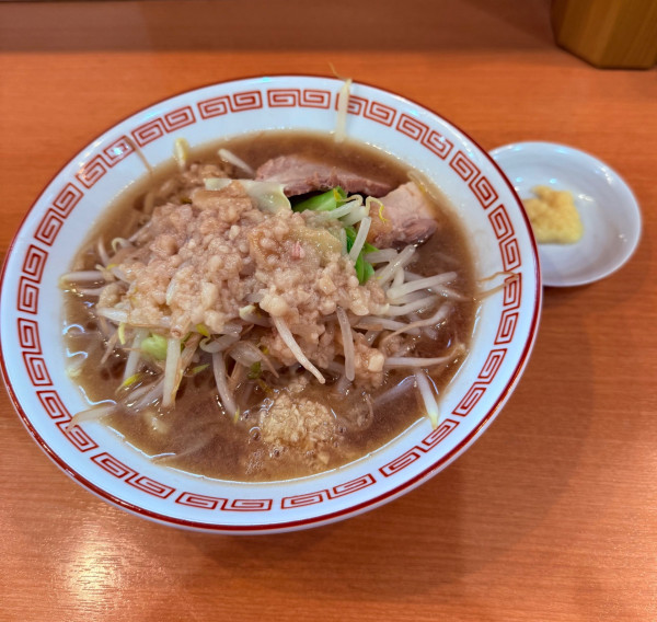 「ミニ（脂・生姜・ニンニク￥850）」@麺屋杉郎の写真