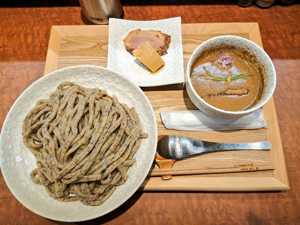 「御影つけめん(中)、麺増し」@手打式特級多加水 御影麺 鏑矢の写真