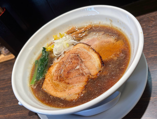 「醤油＋柚子トッピング」@ら〜麺 瑞藤の写真