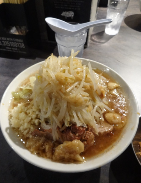 「ラーメン千円全部 フライド🧅五十円チーズ百円」@Hi-Fat Noodle BUTCHER’Sの写真