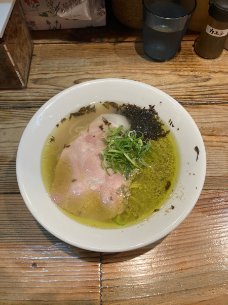 「牡蠣塩ラーメン　800円」@むかん 池袋の写真