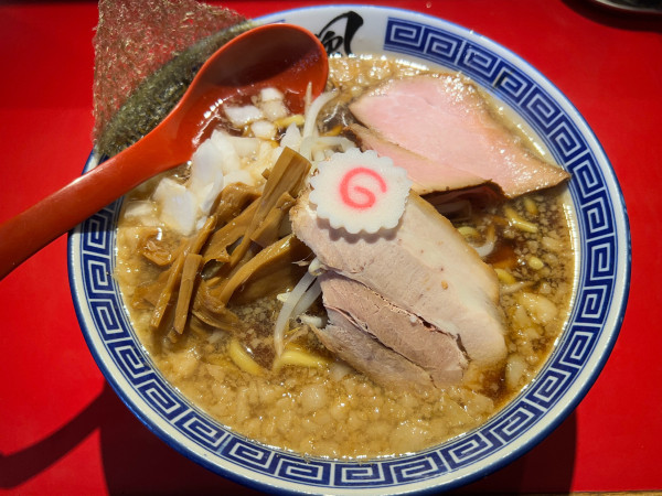 「背脂醤油ラーメン」@風は南からの写真