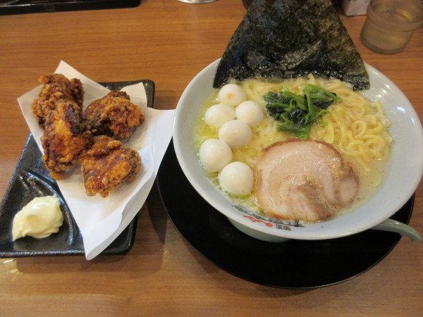 「特製塩ラーメン唐揚げセット(1250円)+うずら120円」@町田商店 柏インター店の写真