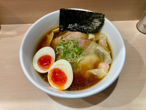 「特製中華そば1430円」@手揉み中華そば 中村の写真