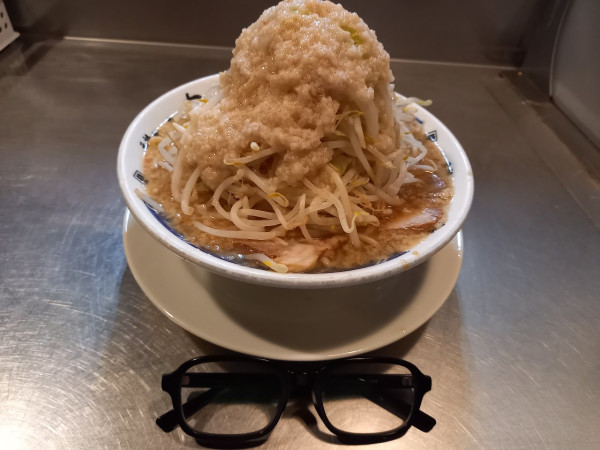 「ラーメン(野菜多め・あぶらマシマシ・にんにく少し)」@らーめん大 蒲田店の写真