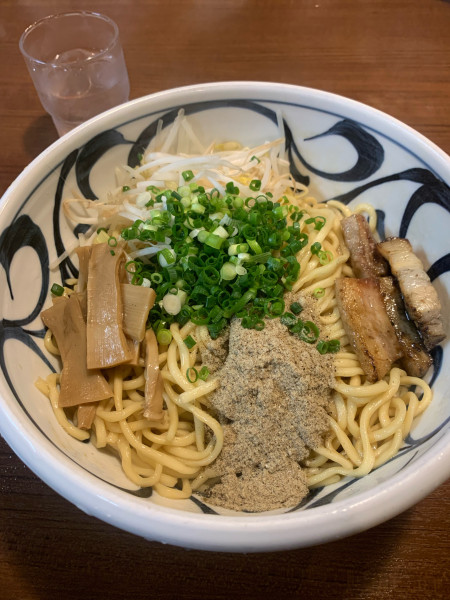 「油そば」@麺鮮醤油房 周月 山口平生店の写真