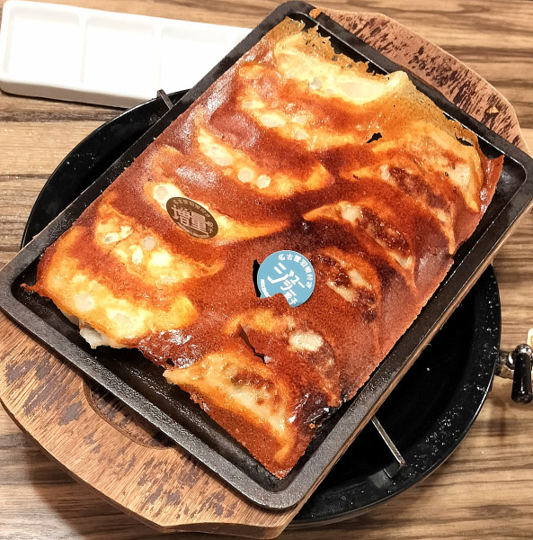 「にんにく増量餃子、ジューシー餃子」@太田川にこにこ餃子の写真