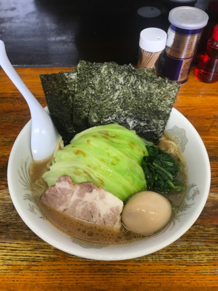 「キャベ玉ラーメン 1,050円」@横浜ラーメン厨房 うえむらやの写真