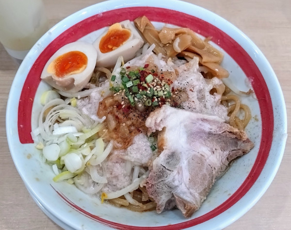 「背脂まぜそば ￥1000」@らーめんチャチャまるの写真