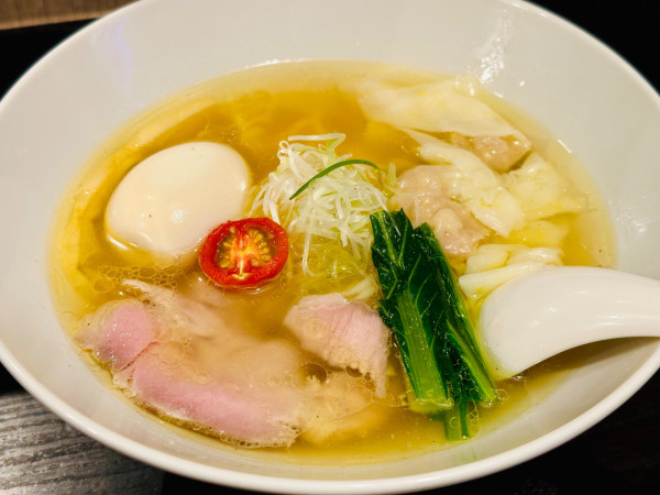 「塩味玉らーめん【1100円】」@らーめん寛の写真