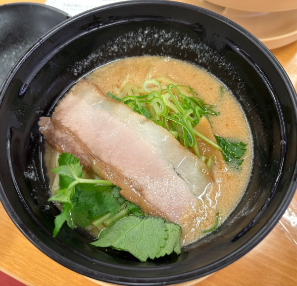 「[限定]ラーメンJETの濃厚鶏ラーメン」@スシロー 新横浜店の写真