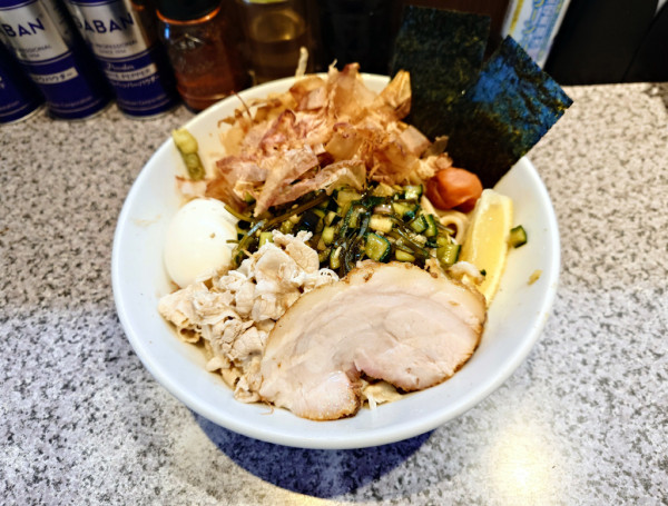 「限定 冷やし山形だしまぜそば 並盛」@ラーメン宮郎の写真