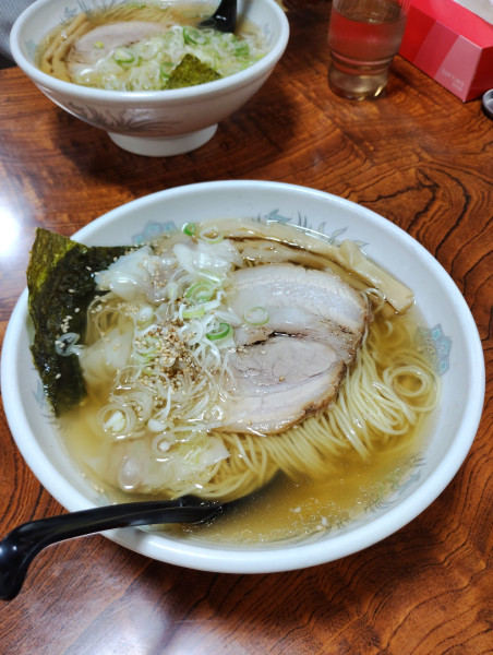 「ワンタン麺　塩」@ラーメン もつ煮 マルコの写真