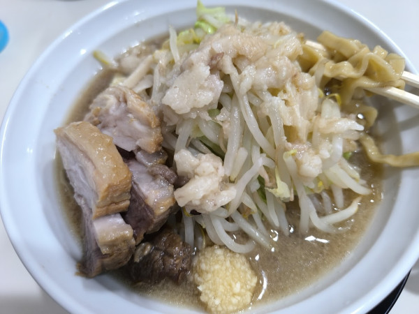 「小(240g)(980)小そのままマシマシ・メニュー写真参照」@ブタMENの写真