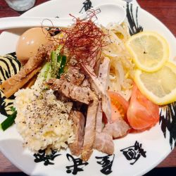 鷹虎冷や中〜麺