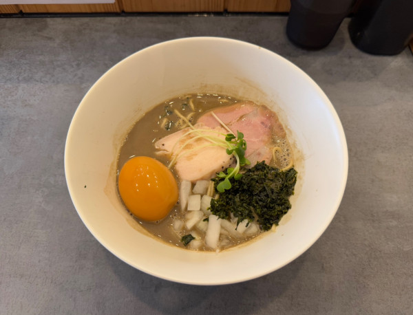 「濃厚 味玉飲む煮干しラーメン」@攻ニボの写真