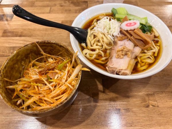 「中華そば(生姜)+辛ネギ」@拉麺アイオイの写真