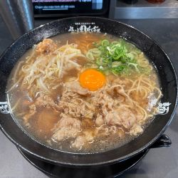 秘伝のニンニク醤油　肉そば（麺大盛り）