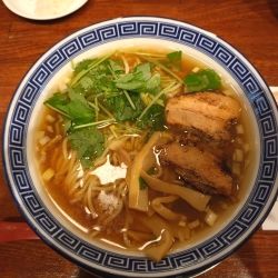 醤油らあめん（ストレート）930円