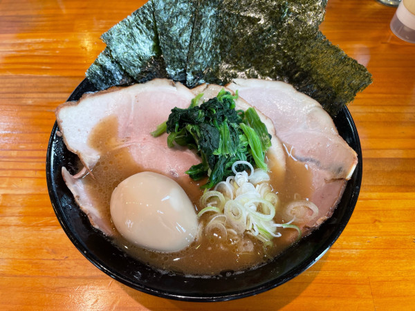 「醤油ラーメン」@らぁーめん 滿帆家の写真