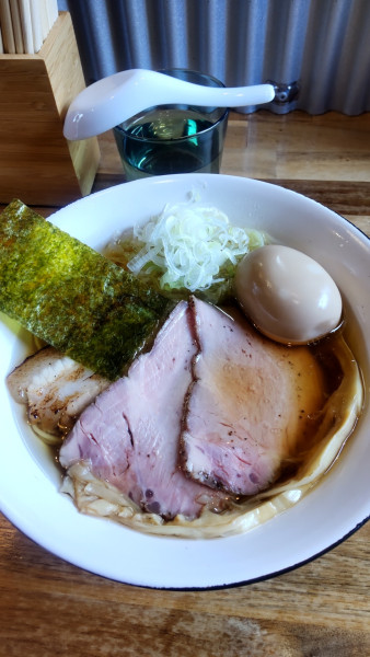 「和節煮干しそば大盛 トッピング､味玉とチャーシュー」@中華そば 萩野谷商店の写真