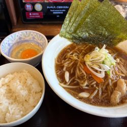 あんかけらーめんたまかけ朝食490円、海苔50円