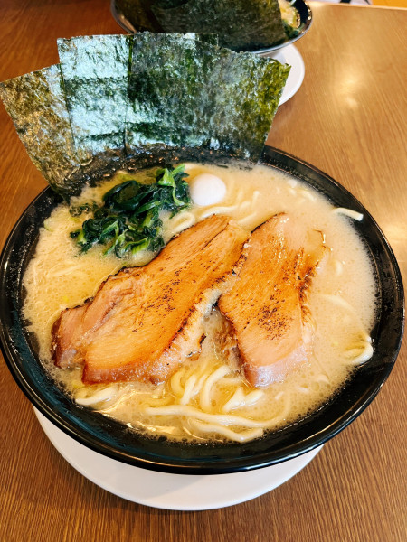 「ラーメン」@横濱家系ラーメン 暁家の写真
