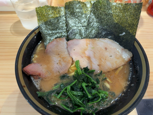「ラーメン960円」@横浜家系ラーメン てつ家の写真
