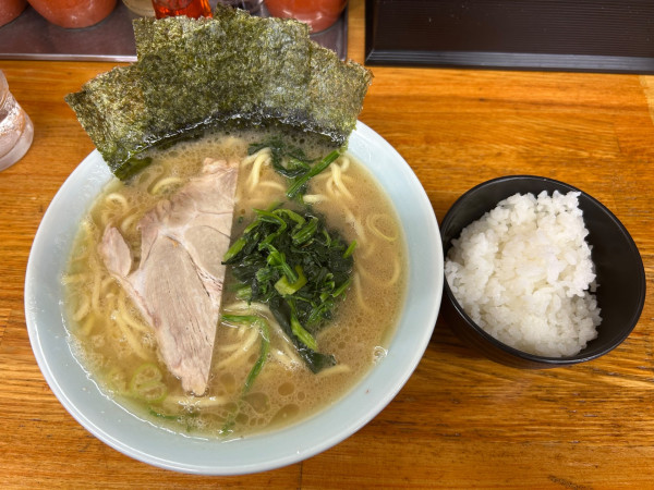 「ラーメン並(880¥+小ライス60¥)」@横濱家系らーめん 幸喜家の写真
