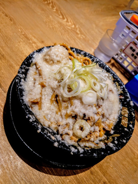 「爆盛油脂麺」@らーめん 平太周 吉祥寺店の写真