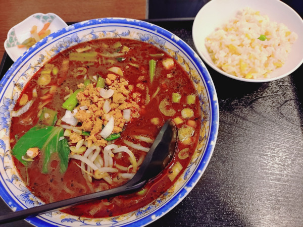 「半チャーハン　ランチ時無料　※」@HouRanTeiの写真