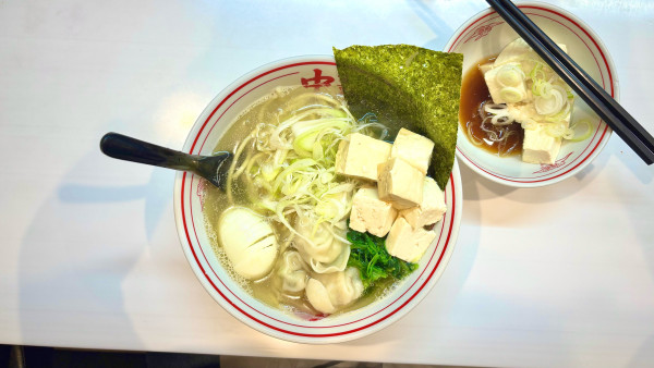 「柏の塩煮干しラーメン」@蒙古タンメン 中本 柏店の写真