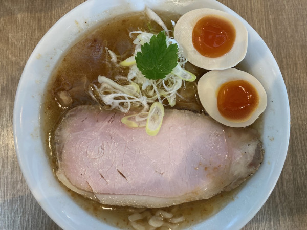 「海老汐らぁめん+味玉」@らぁめん蓮華の写真