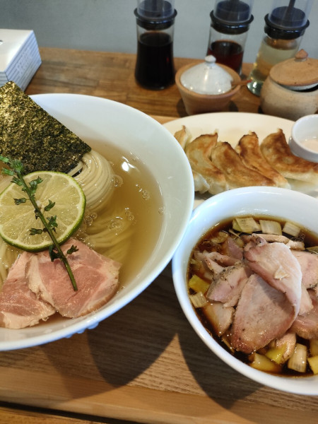 「昆布水つけ麺醤油大ちょい肉増し」@YOKOKURA STOREHOUSEの写真