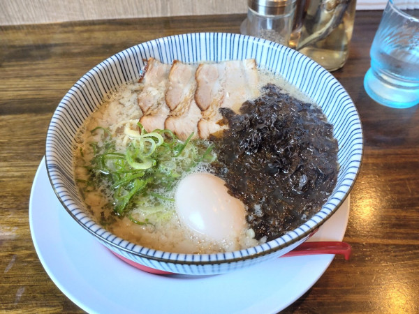 「ごわ麺＋味玉＋ばらのり」@ごわ麺 一ノ里の写真